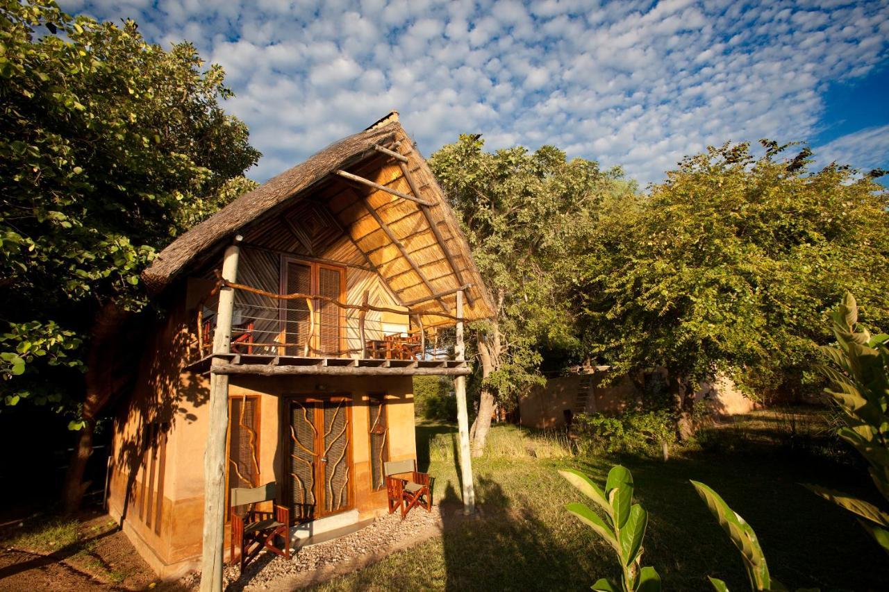 Track And Trail River Camp Kakumbi Extérieur photo